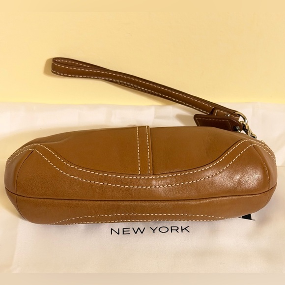 NWT Vintage Coach Soho Kisslock ran leather framed wristlet clutch purse - Picture 2 of 7